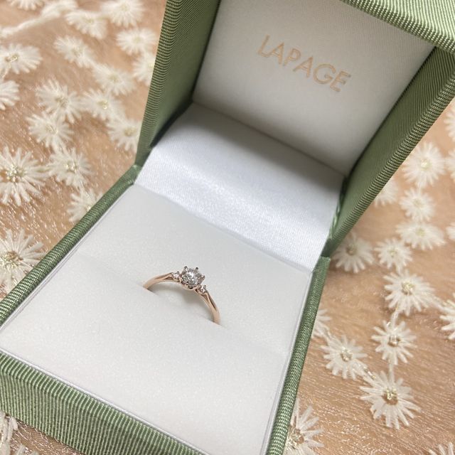 リングはピンクゴールドです！
