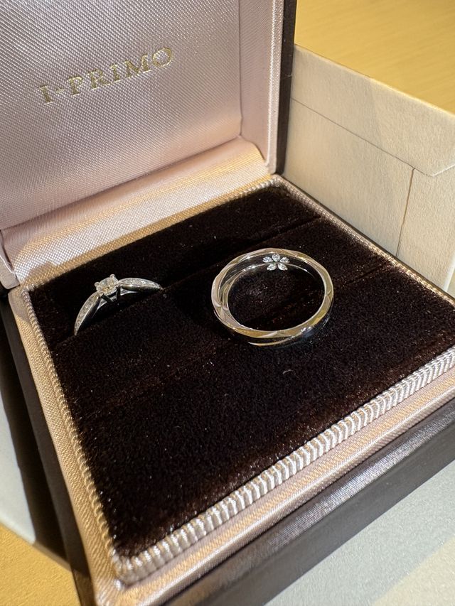 2人のリングを合わせるとさくらの模様になるので一目惚れです！