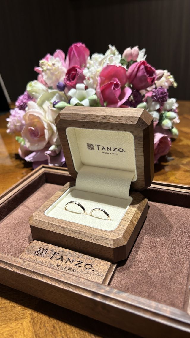 テーマに合う特別なデザインが素敵。
センスの良い箱も素敵。
