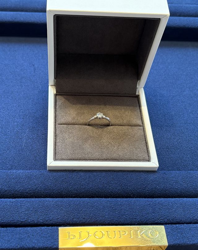 婚約指輪受け取りの時の写真