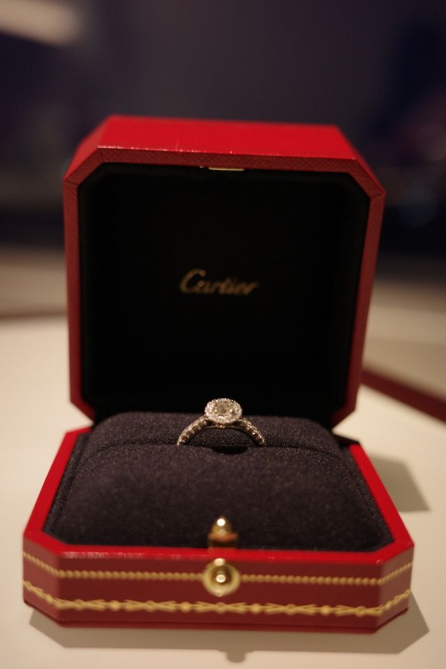 婚約指輪