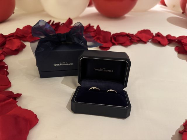 ダイヤモンドシライシのボックスに入れた指輪