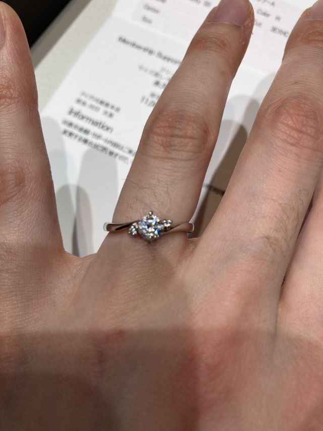 ウェーブになっているので指が長く見えます！