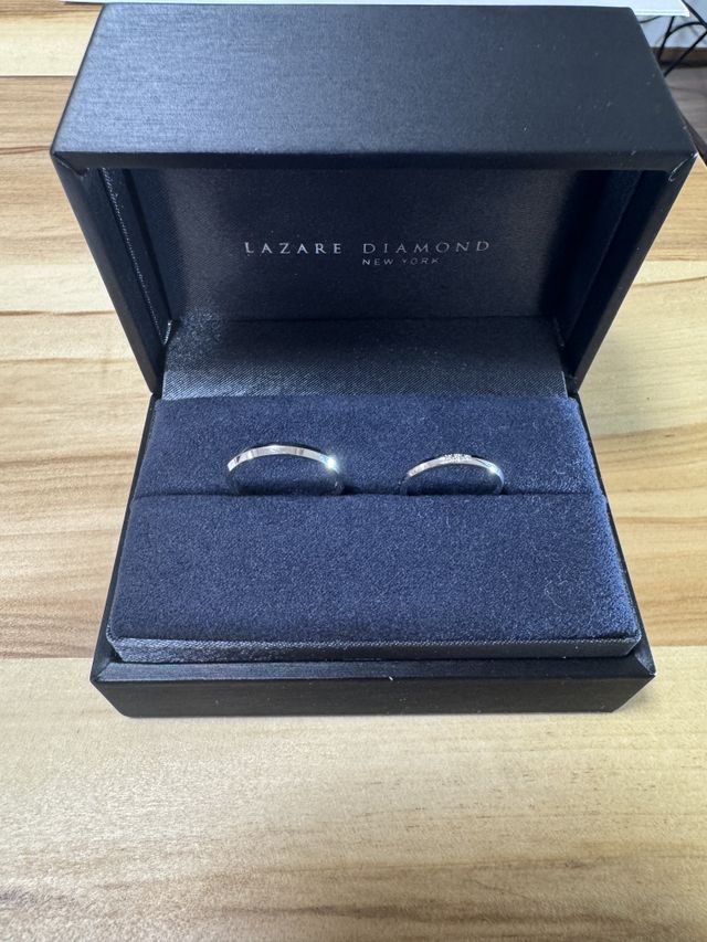 スタイリッシュでダイヤの輝きも綺麗です