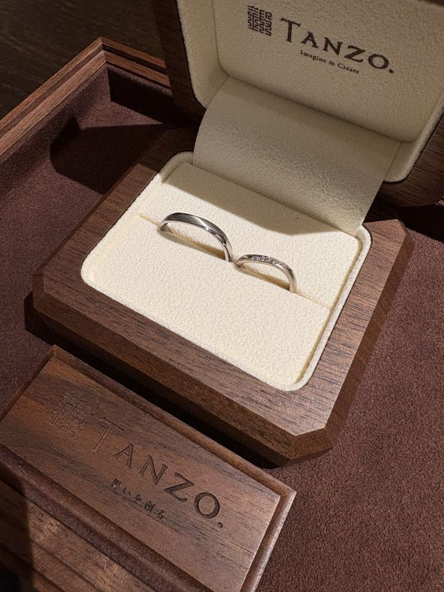 結婚指輪の納品。2人の指輪画像