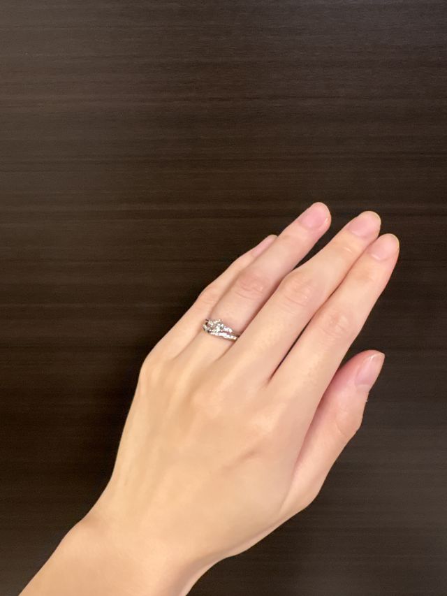 婚約指輪と結婚指輪の重ね付け