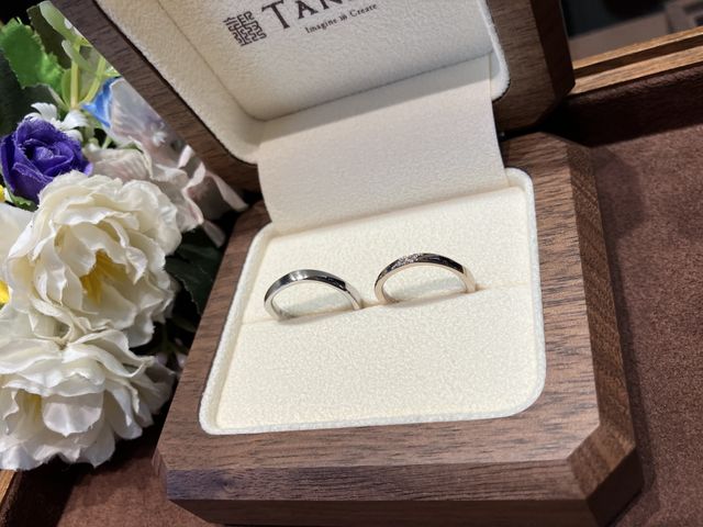 指輪受け取り時の写真です。