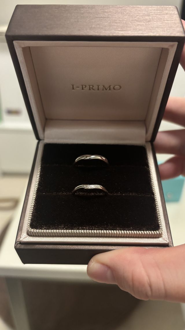 デザインが凄く気に入った指輪です。