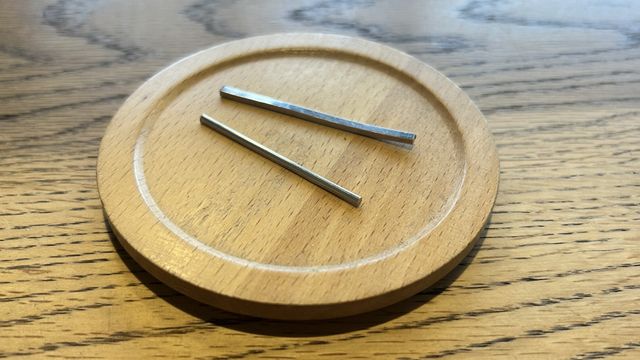 プラチナの棒。ここから形を作ります