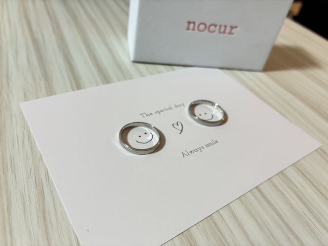 結婚指輪です。デザインと価格帯に大変満足しています。