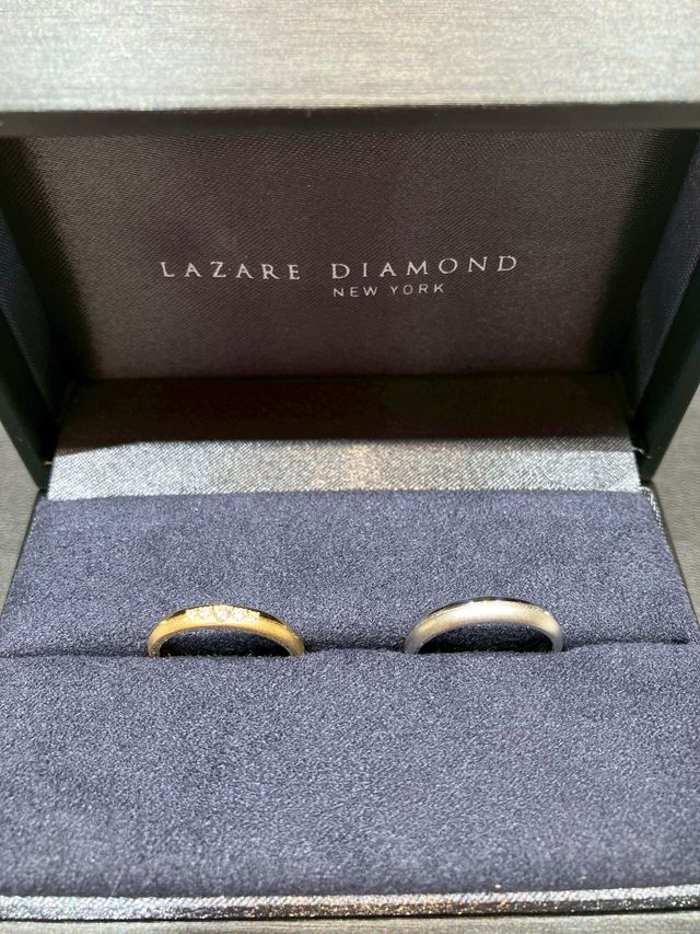 ジュリアードのデザイン。半分マット調のデザインになっている。