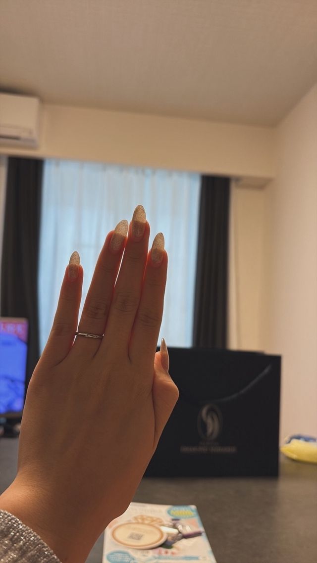 つけ心地がよくシンプルな指輪で満足してます！