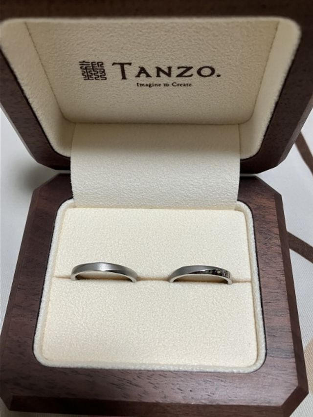 二つとも平甲丸ストレート、面取り加工。