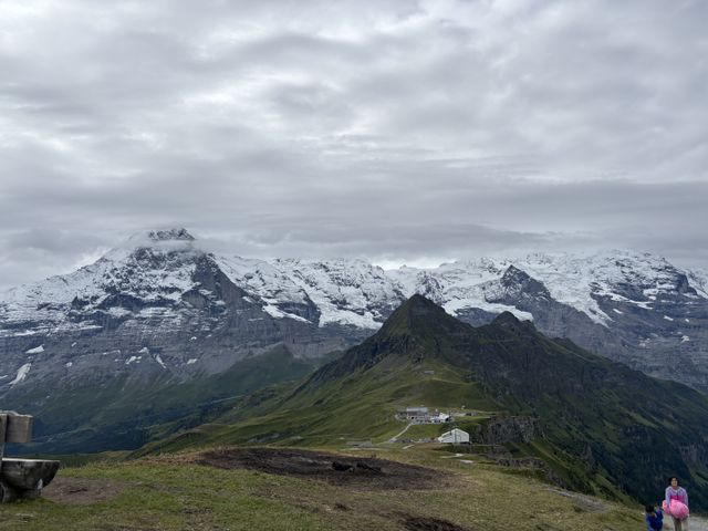 指輪のデザインに使用したスイスの山の写真(旅行で撮影)