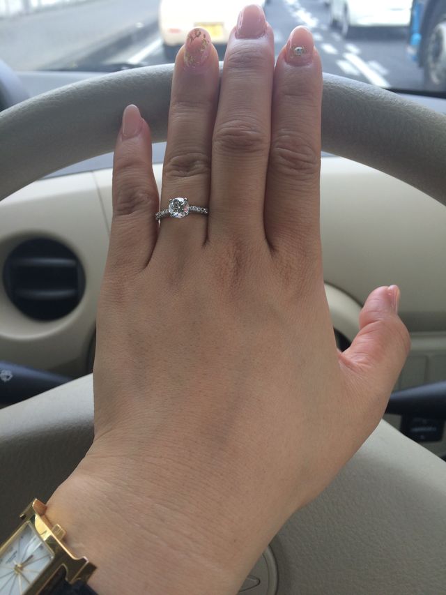 1カラットの婚約指輪♡