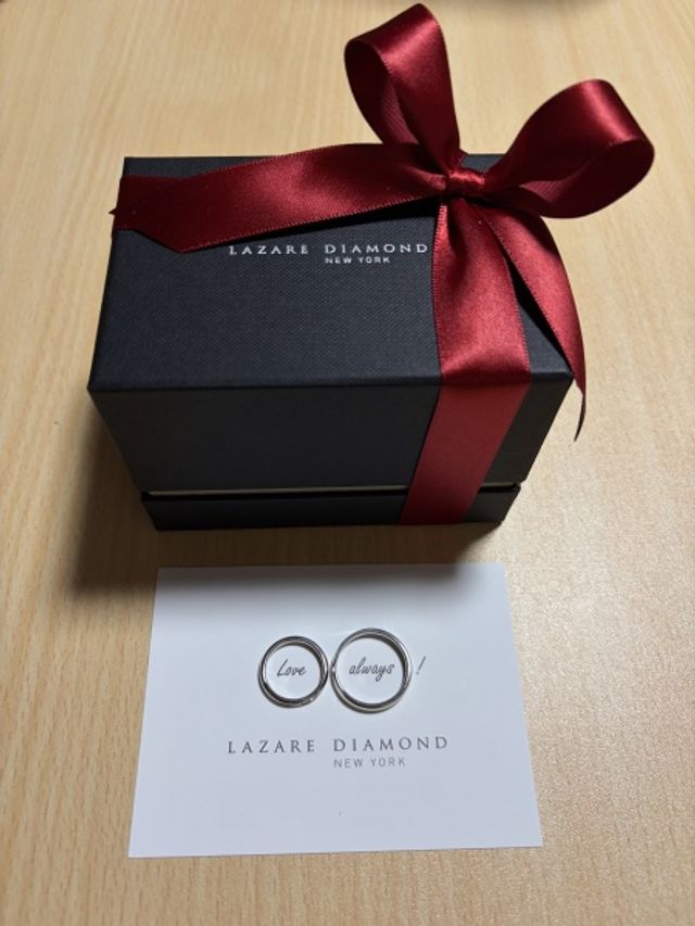 ボックスもリボンがけしてくださってとても可愛かったです。