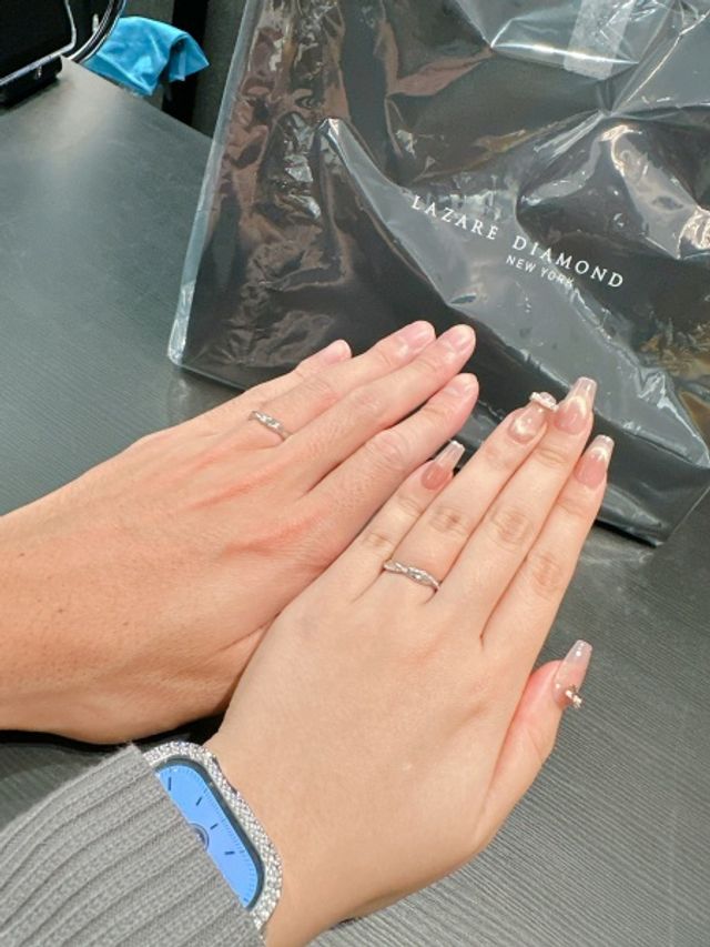 2人とも同じデザインのスイートアイヴィにしました。