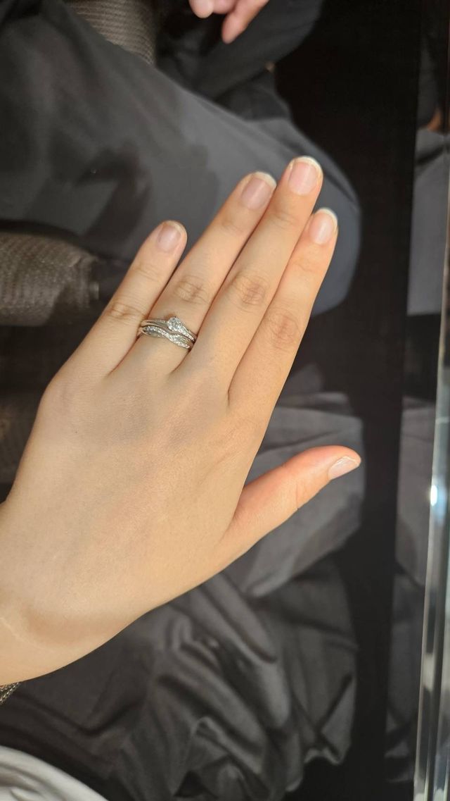 重ね付けをした時にとても可愛く見えました。