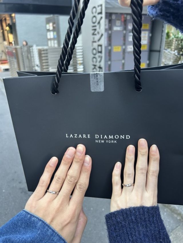 フォレストヒルズでペアで揃えました。
左が男、右が女です。