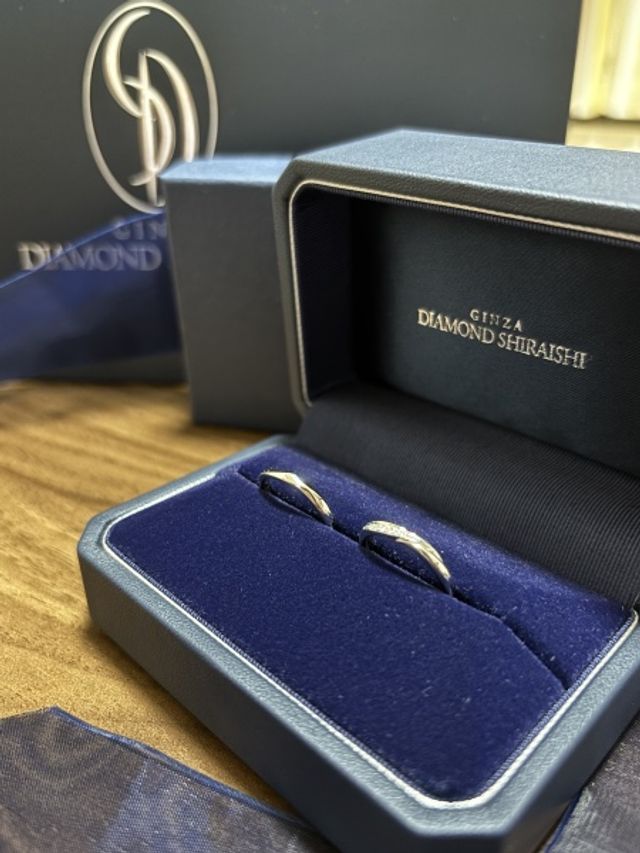 入籍日の数日前にテンションが上がった時に撮ったものです