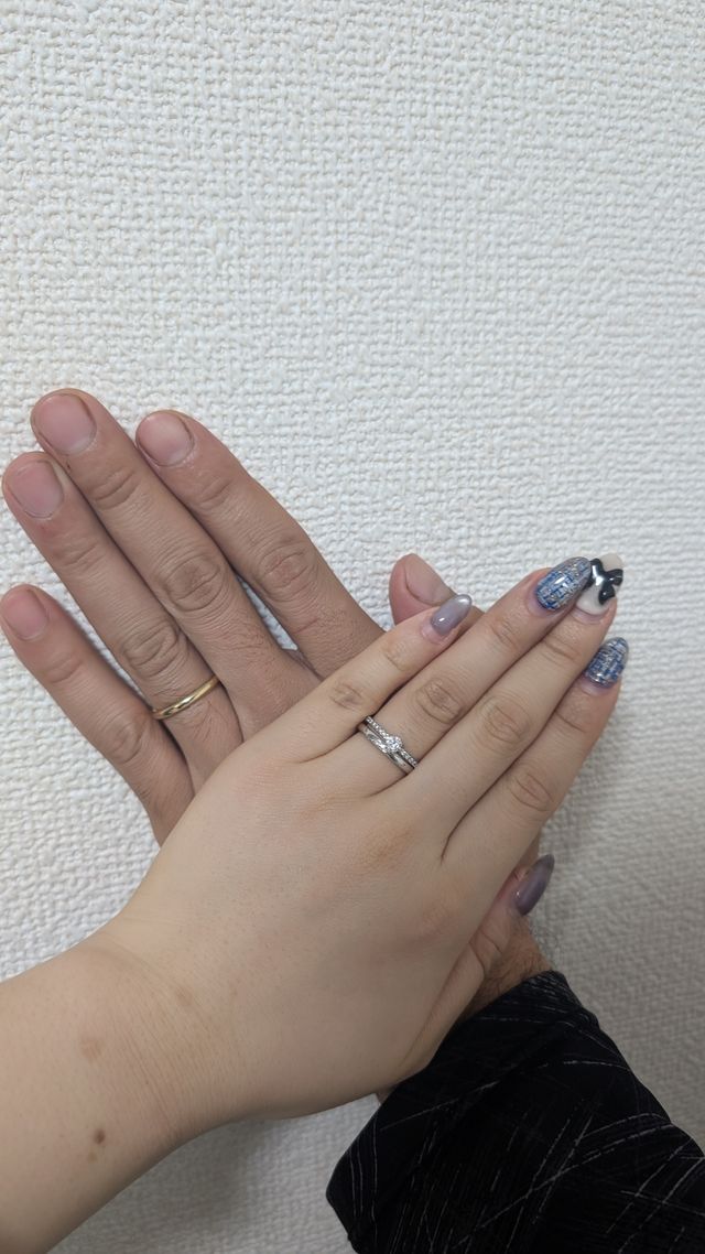 それぞれの肌の色にあった素材を選びました。