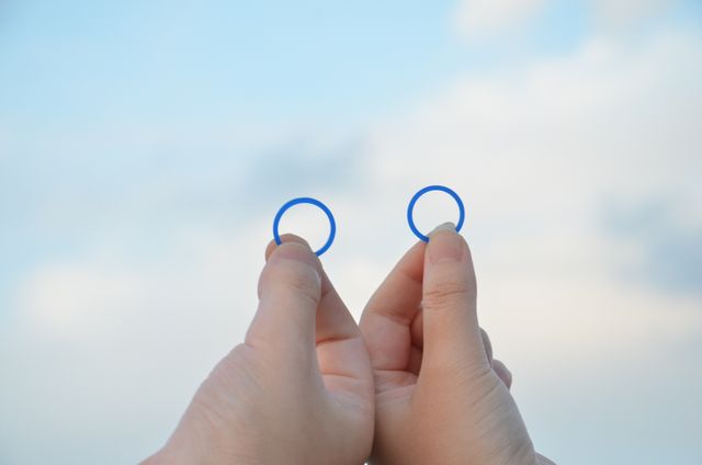 ご担当者様が案内してくれた屋上にて撮影した指輪の型です。