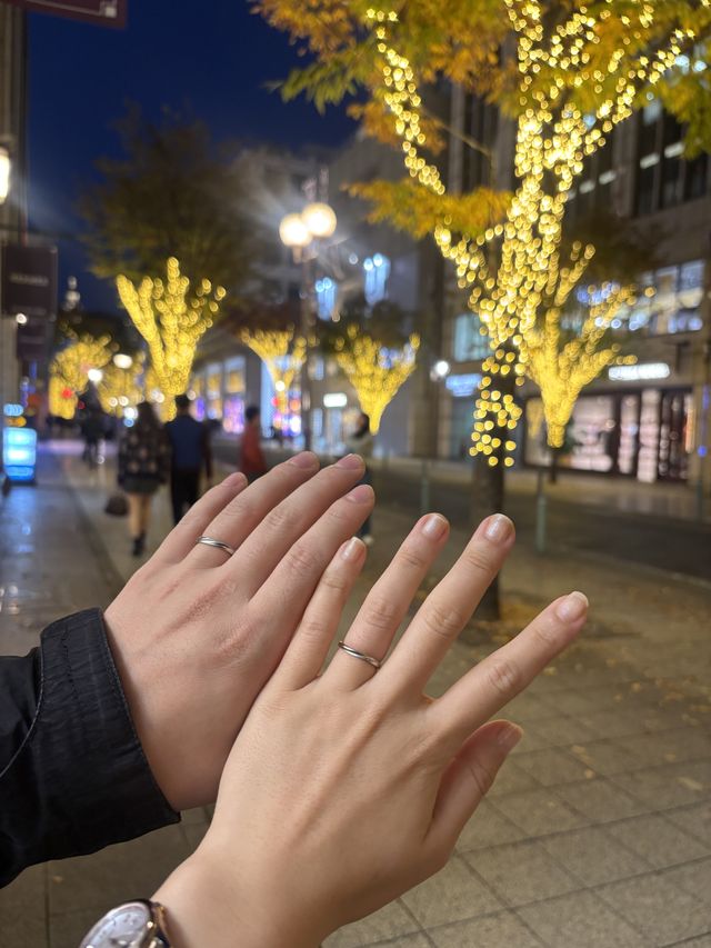 受け取り後、お店の前で写真を撮りました