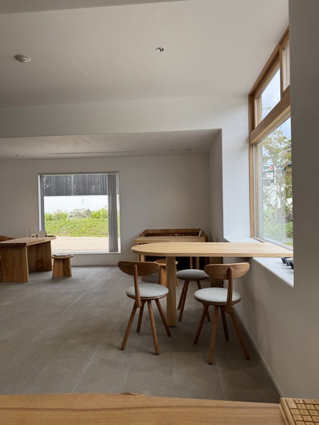 店内もスタイリッシュでとても好みの空間でした。