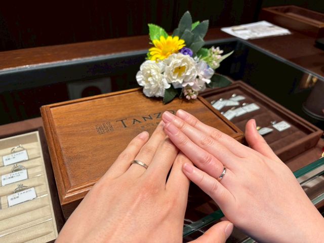 コーラルゴールドの馴染みがいいです。