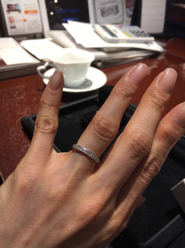 ダイヤモンドが19石入っていてとても華やかです。