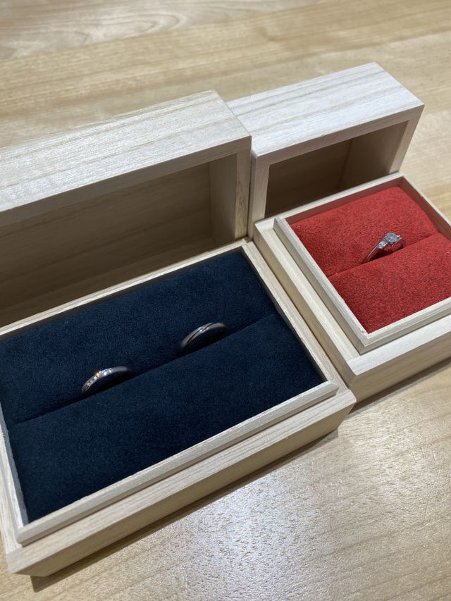 結婚指輪と婚約指輪