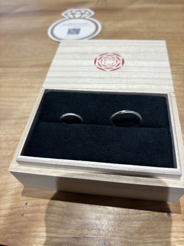 出雲結び〜風〜
表面加工を2人で考えました。