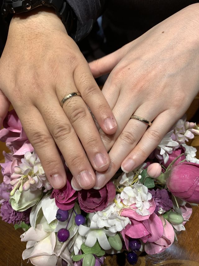 素材はシャンパンゴールドで刻印もリクエストで入れました。