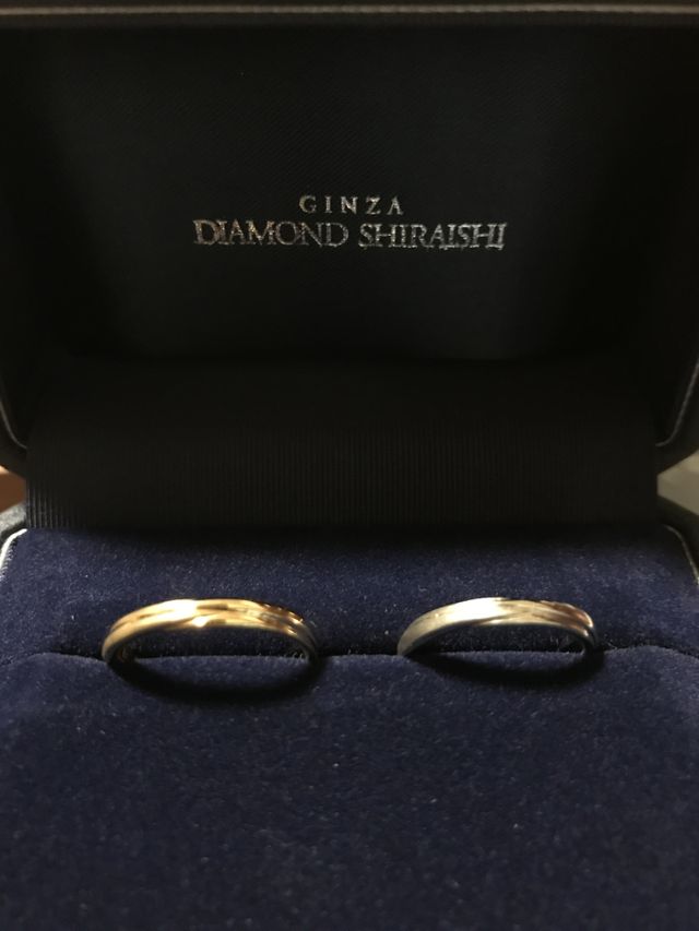 イエローゴールド(新郎)とプラチナ(新婦)