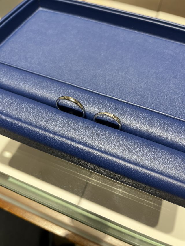 それぞれの好みに合った指輪を提案してもらいました