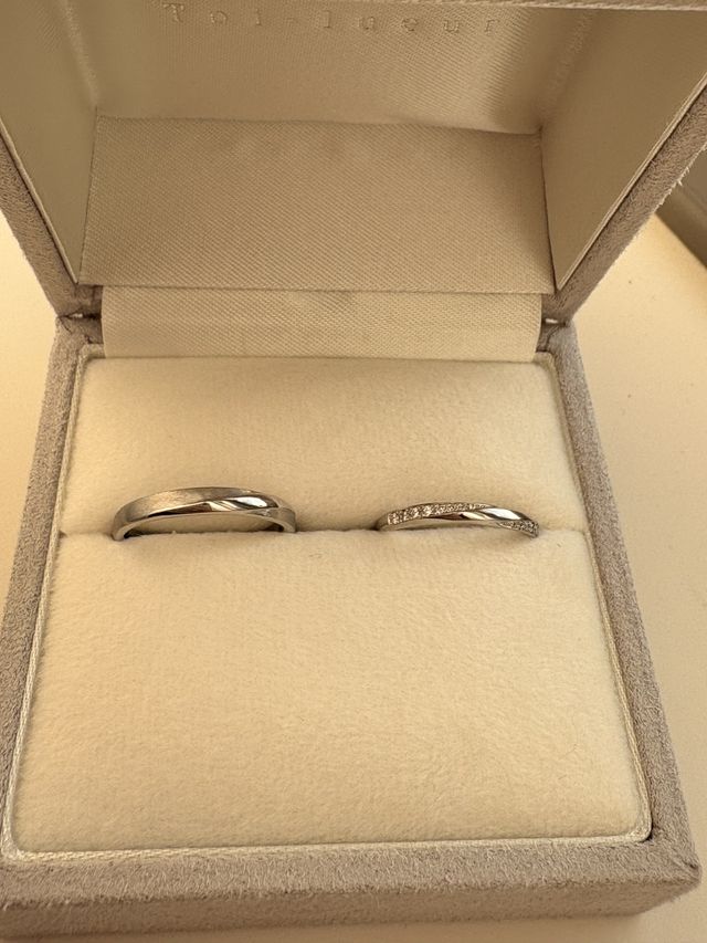 シンプルだげどダイヤが入っててとても可愛いです