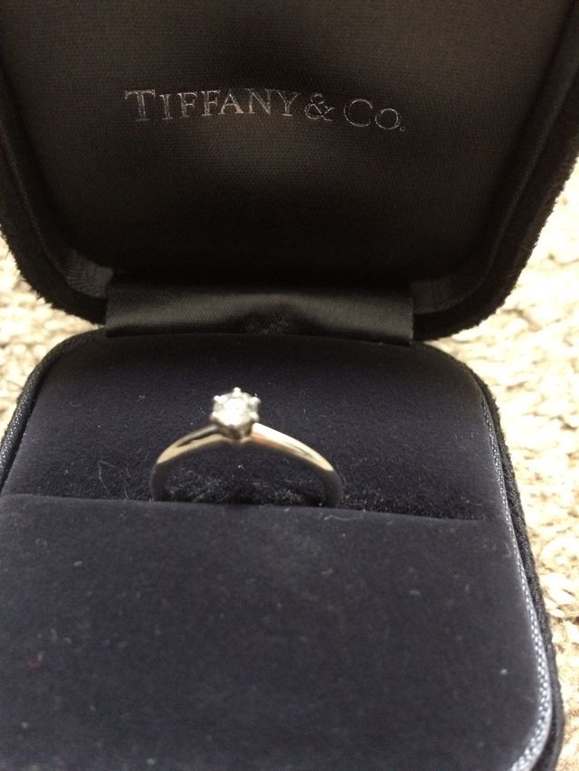 ティファニーが先駆けと言われる一粒石のリングです。