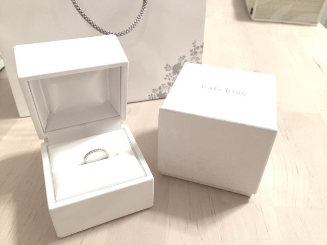 結婚5年目の記念の指輪です。