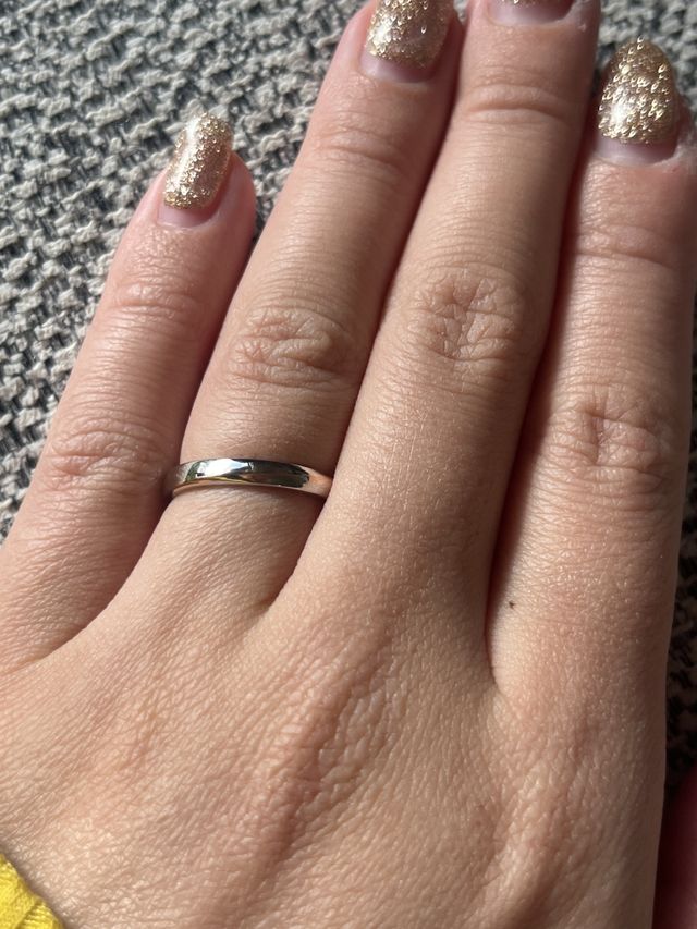 ゴールドのラインを入れてもらいました。