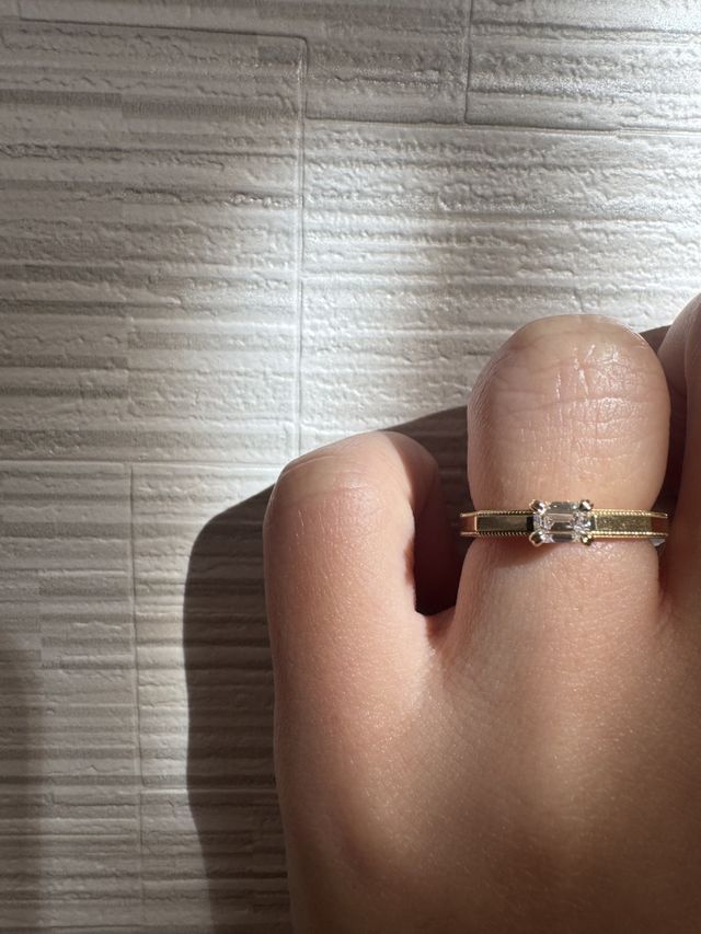 婚約指輪で憧れのブランドの指輪を貰いました。