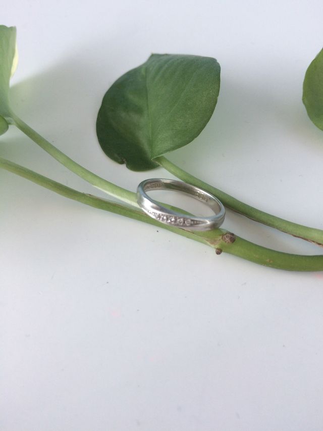 指輪の内側には名前を掘ってあります。