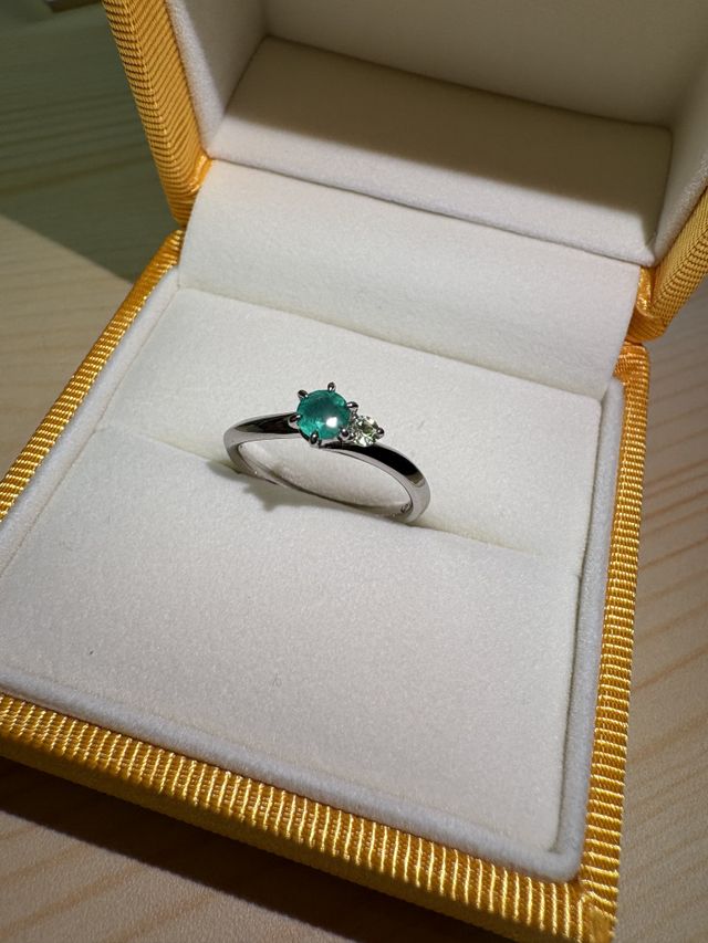 指輪の写真ライト有