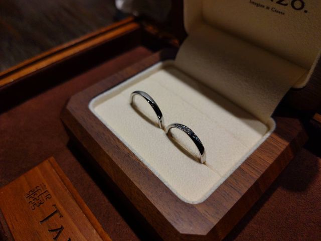 初めての結婚指輪。
大満足です。