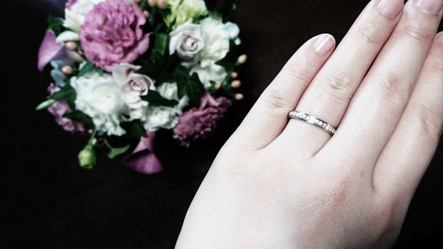 ハーフエタニティのダイヤ側