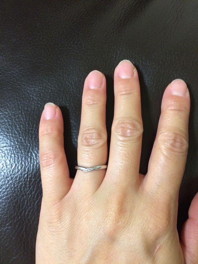 アイプリモの指輪です。重たくなく、すぐに慣れました。