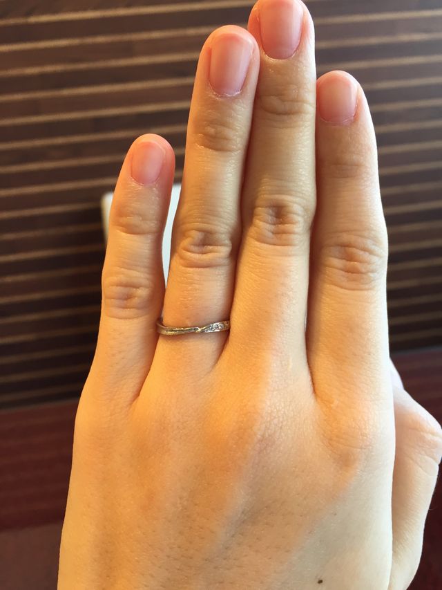 細めのS字リングでつけてる感じもなく軽い。