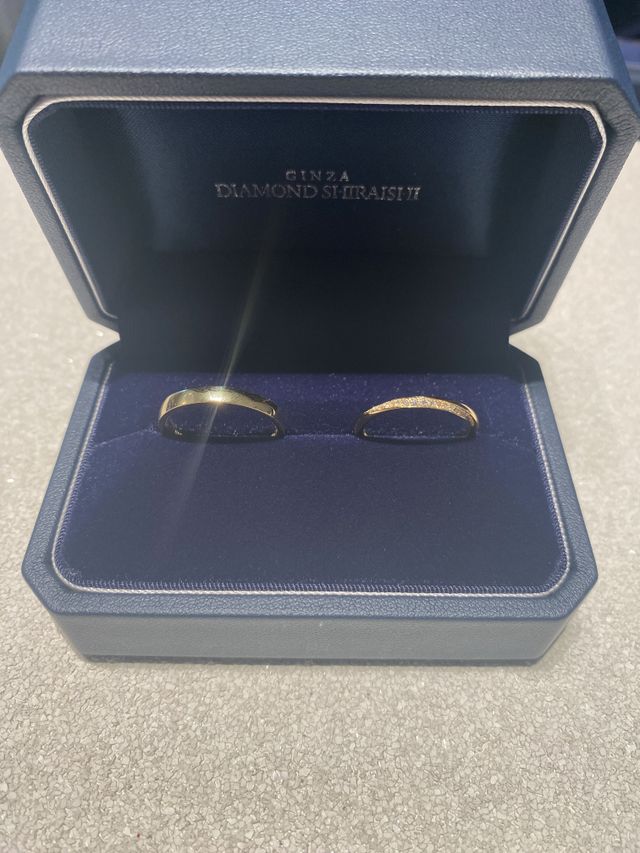 指輪の受け取りの際の写真です