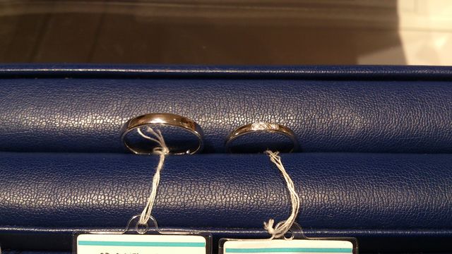 左：アノリュー、右：アミュレット2