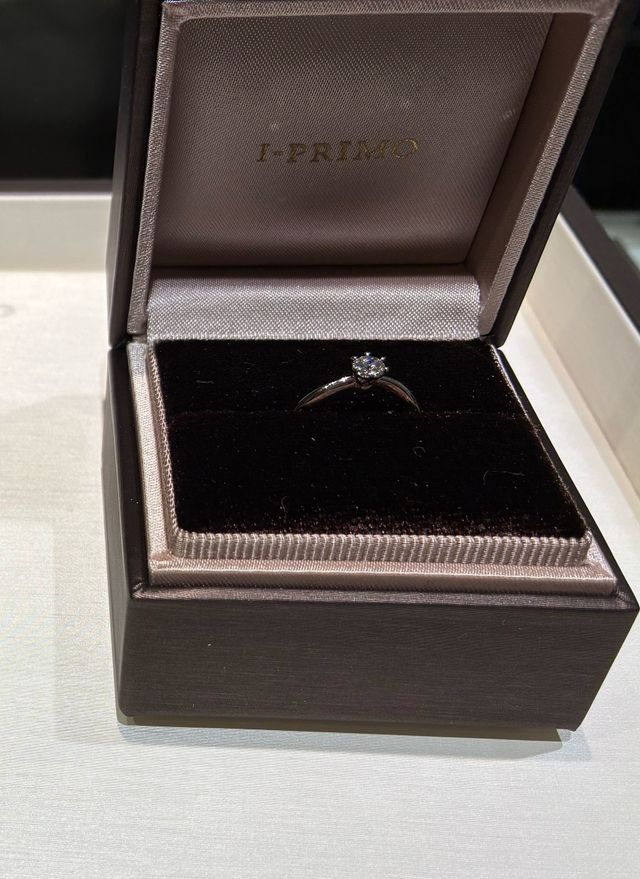 婚約指輪の写真