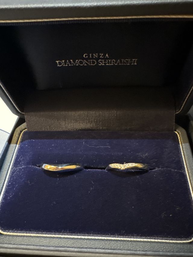 ケースに入った指輪の写真